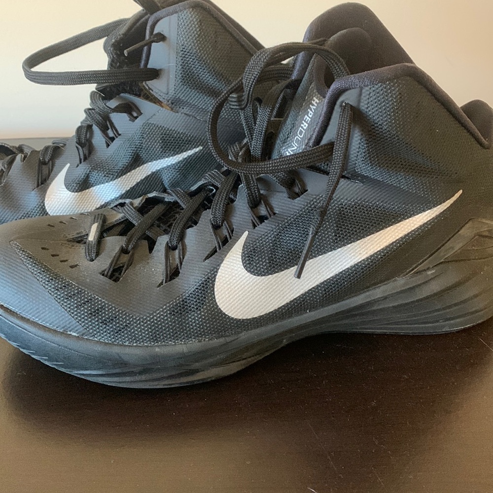 Men’s Black Nike Hyperdunk Basketball Shoes
